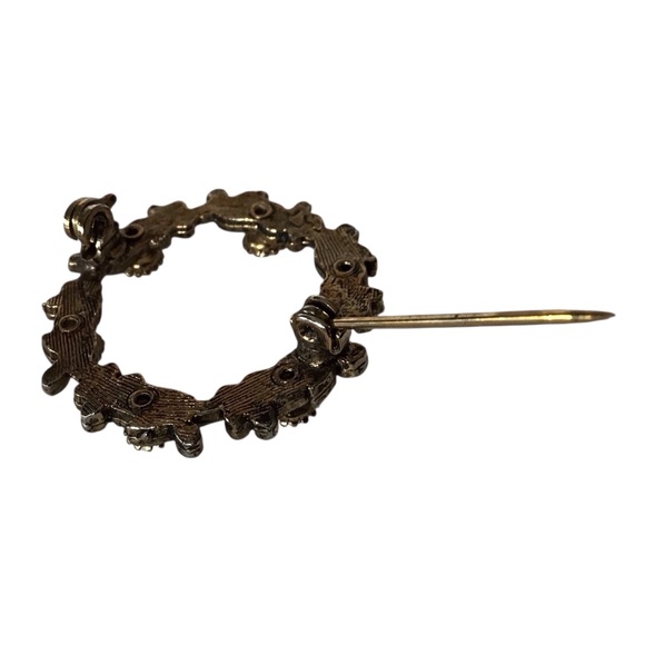 Pear Floral Brooch Round Wreath Gold Tone Costume Fashion Jewelry Vintage - Picture 8 of 9